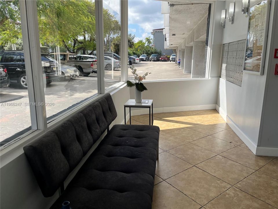 For Sale: $200,000 (2 beds, 2 baths, 1110 Square Feet)