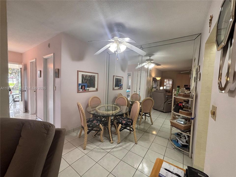 En Venta: $62,000 (1 camas, 1 baños, 688 Pies cuadrados)