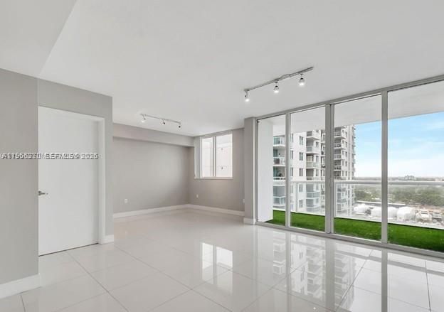 En Venta: $320,000 (1 camas, 2 baños, 804 Pies cuadrados)