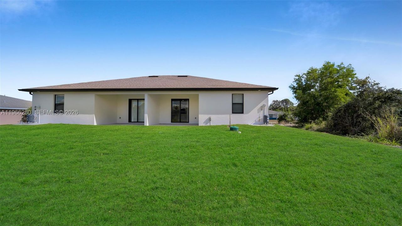Recently Rented: $1,800 (3 beds, 2 baths, 0 Square Feet)