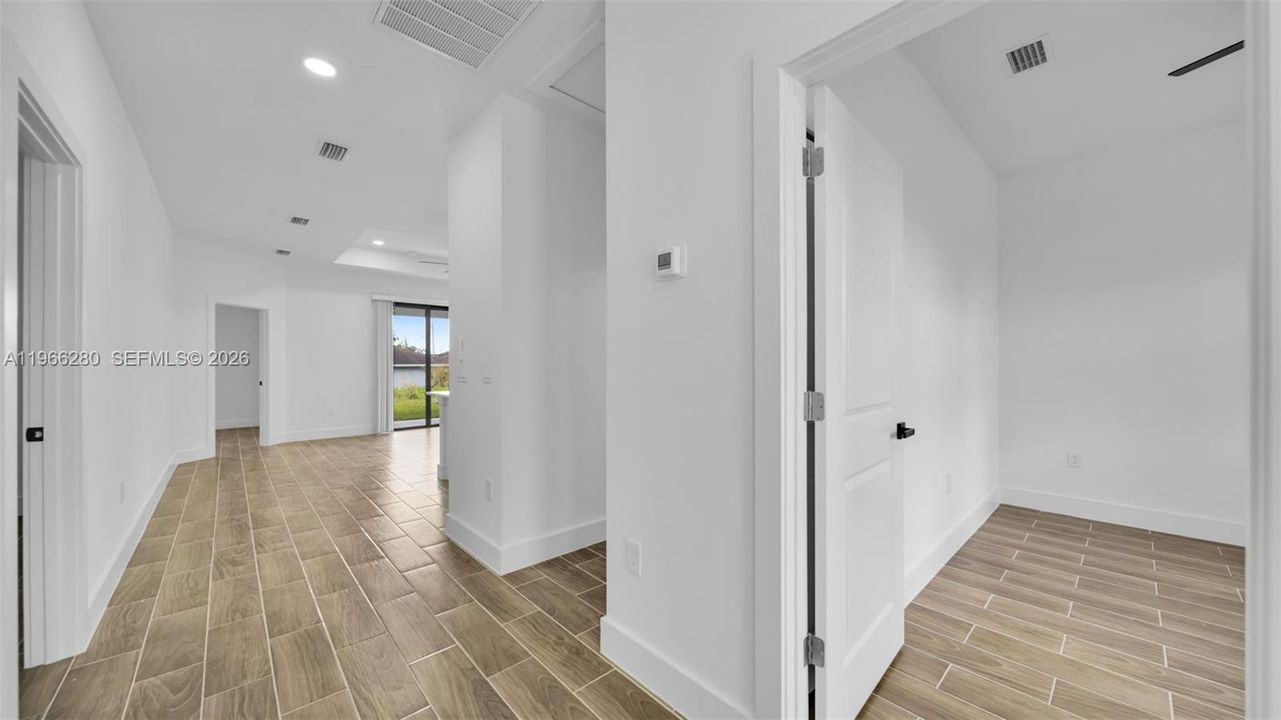 Recently Rented: $1,800 (3 beds, 2 baths, 0 Square Feet)