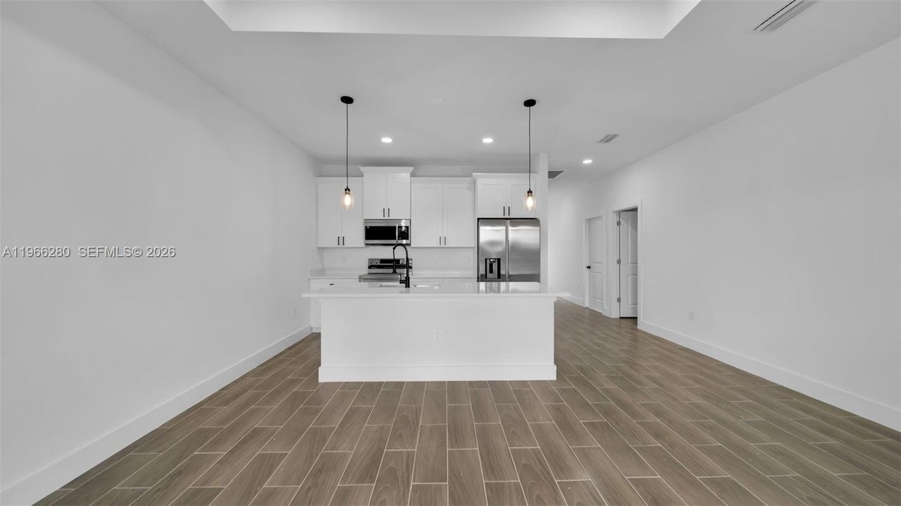 Recently Rented: $1,800 (3 beds, 2 baths, 0 Square Feet)