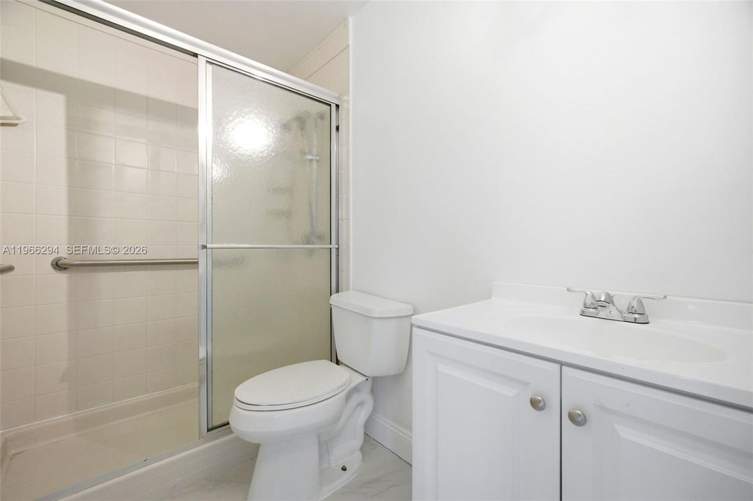 На продажу: $359,000 (2 спален, 2 ванн, 1062 Квадратных фут)