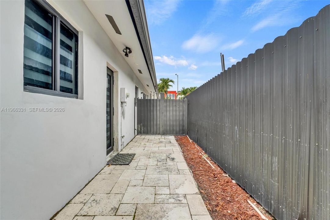 В аренду: $1,650 (1 спален, 1 ванн, 330 Квадратных фут)