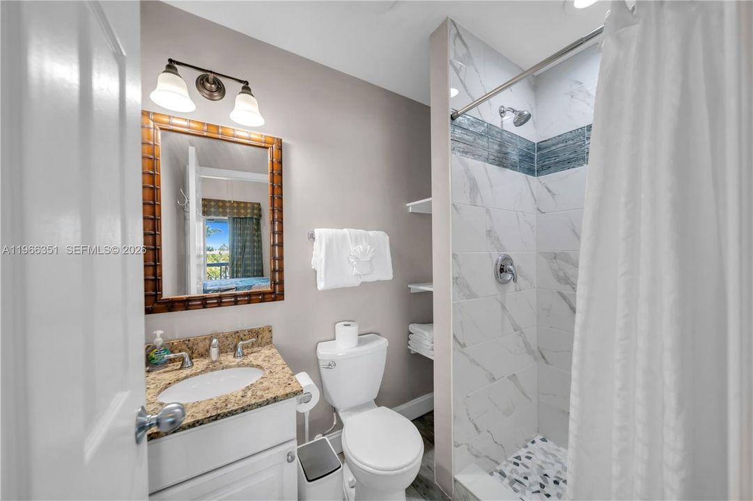En Venta: $635,000 (2 camas, 2 baños, 900 Pies cuadrados)