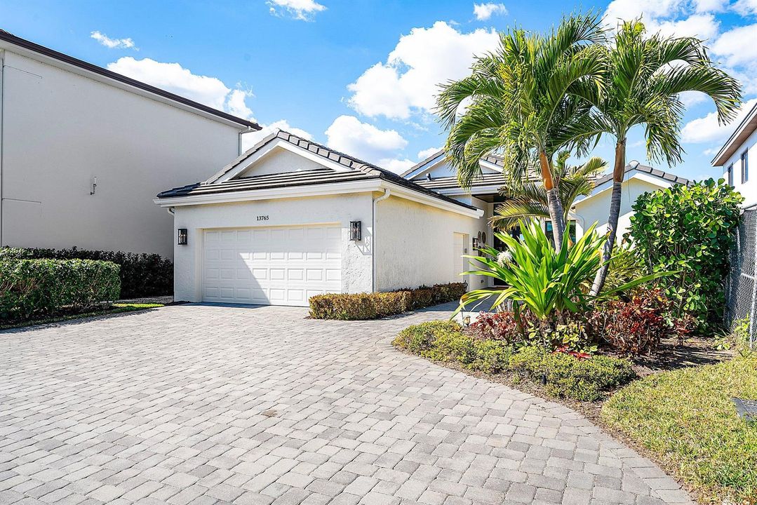 004-13765LeHavreDrive-PalmBeachGardens-F