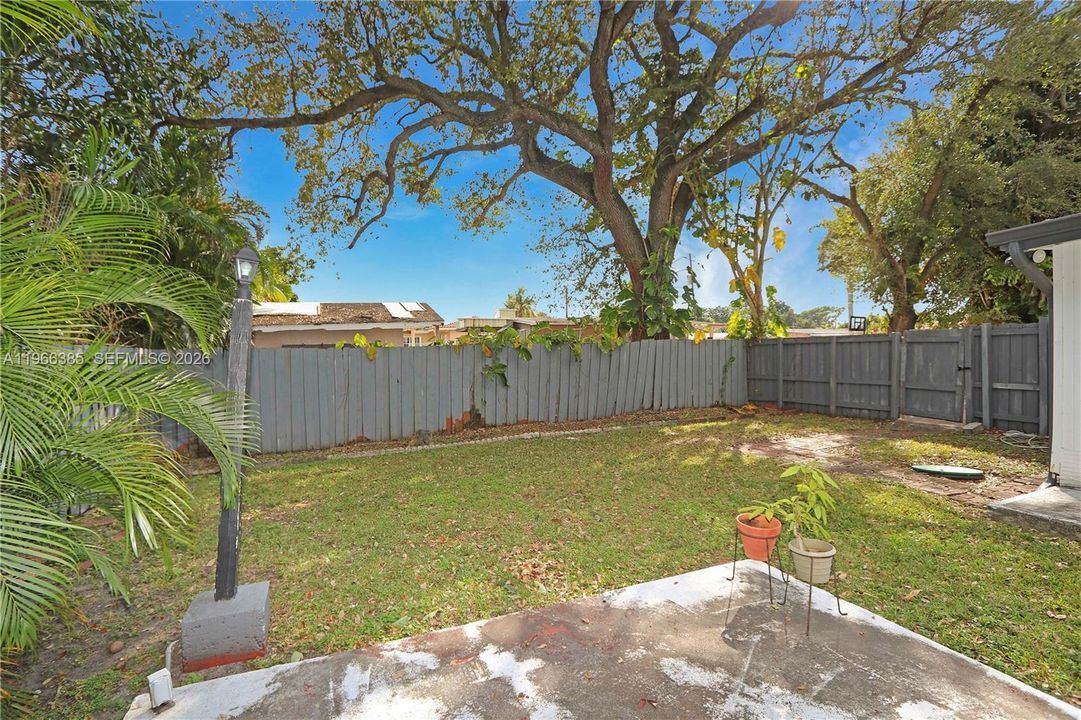 For Sale: $949,000 (5 beds, 3 baths, 3146 Square Feet)