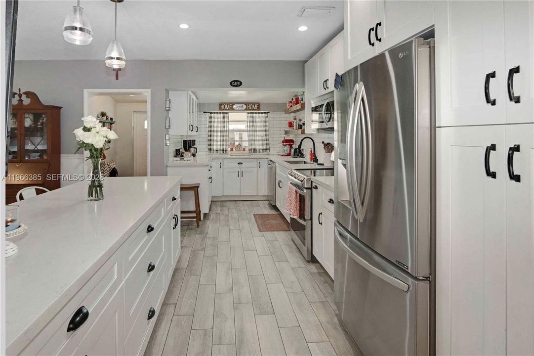For Sale: $949,000 (5 beds, 3 baths, 3146 Square Feet)