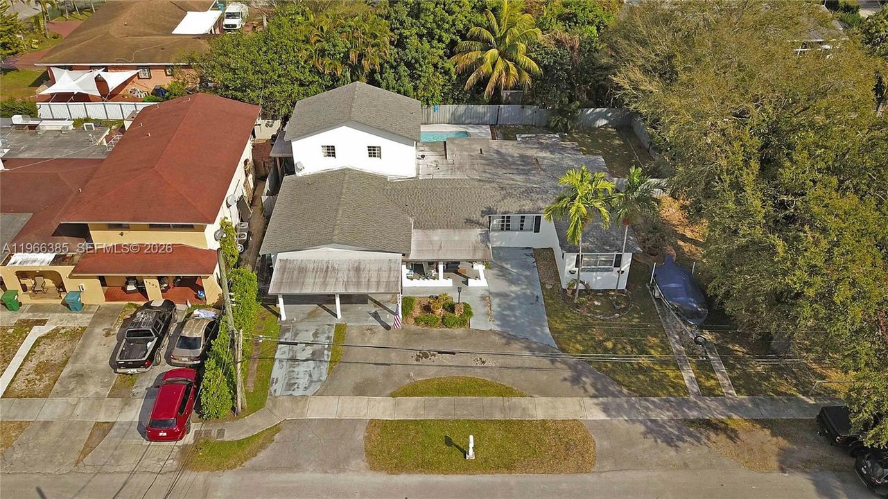 For Sale: $949,000 (5 beds, 3 baths, 3146 Square Feet)