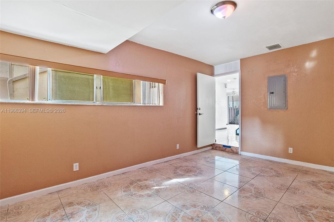 En Venta: $220,000 (3 camas, 2 baños, 1770 Pies cuadrados)