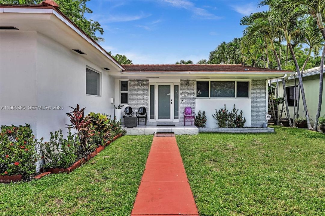 For Sale: $1,750,000 (2 beds, 2 baths, 1920 Square Feet)