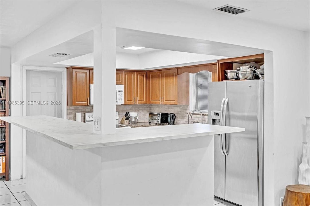 For Sale: $1,750,000 (2 beds, 2 baths, 1920 Square Feet)