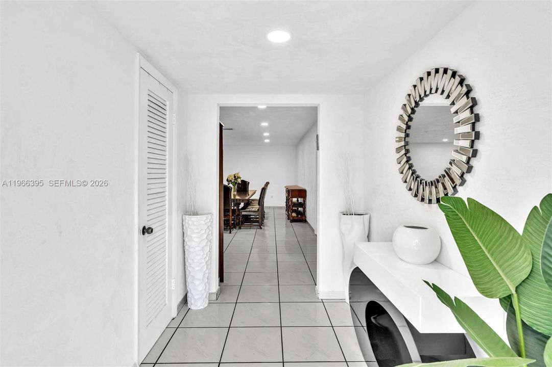 For Sale: $1,750,000 (2 beds, 2 baths, 1920 Square Feet)