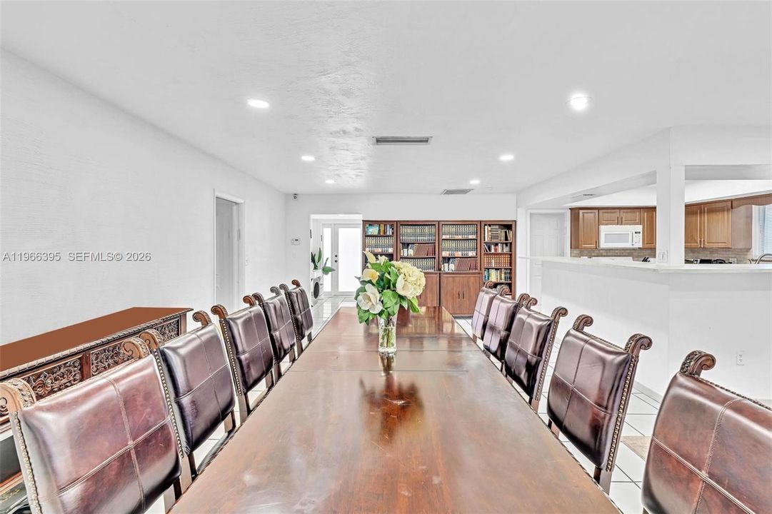 For Sale: $1,750,000 (2 beds, 2 baths, 1920 Square Feet)