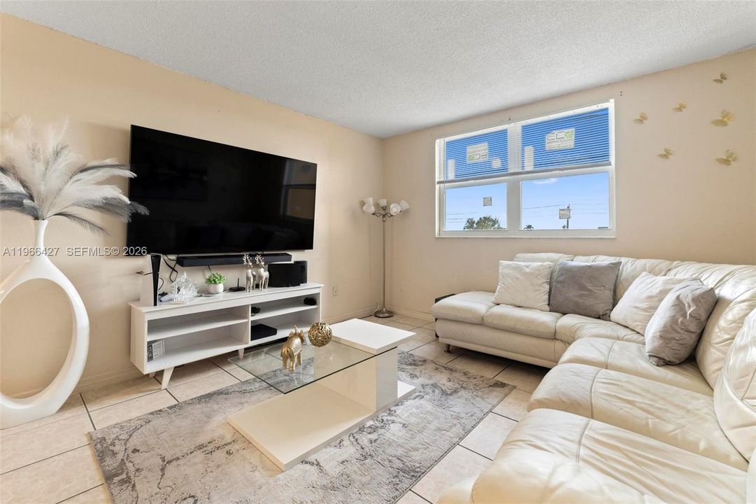 En Venta: $210,000 (2 camas, 1 baños, 770 Pies cuadrados)