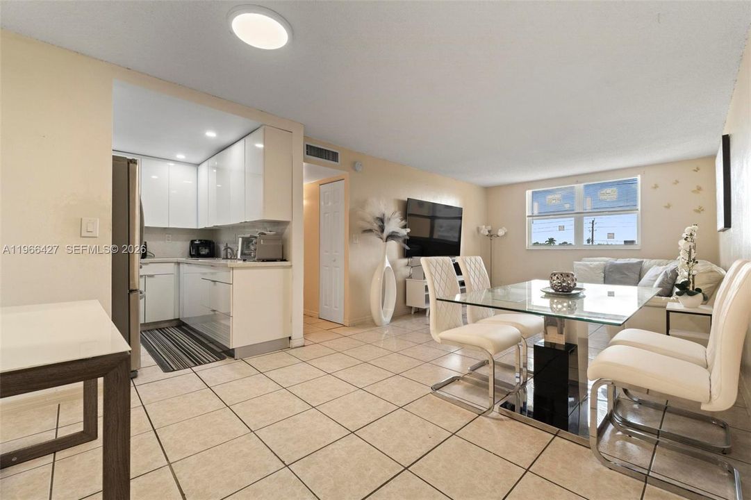 En Venta: $210,000 (2 camas, 1 baños, 770 Pies cuadrados)