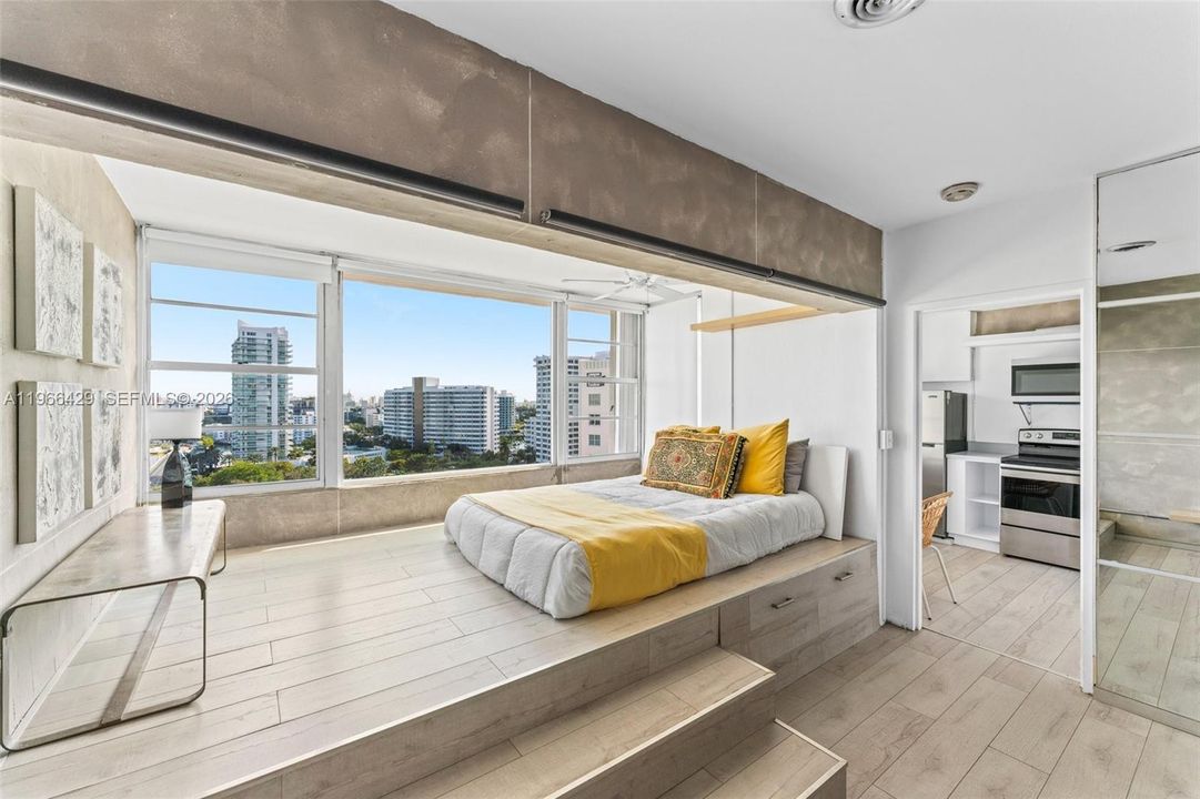 For Sale: $390,000 (0 beds, 1 baths, 544 Square Feet)