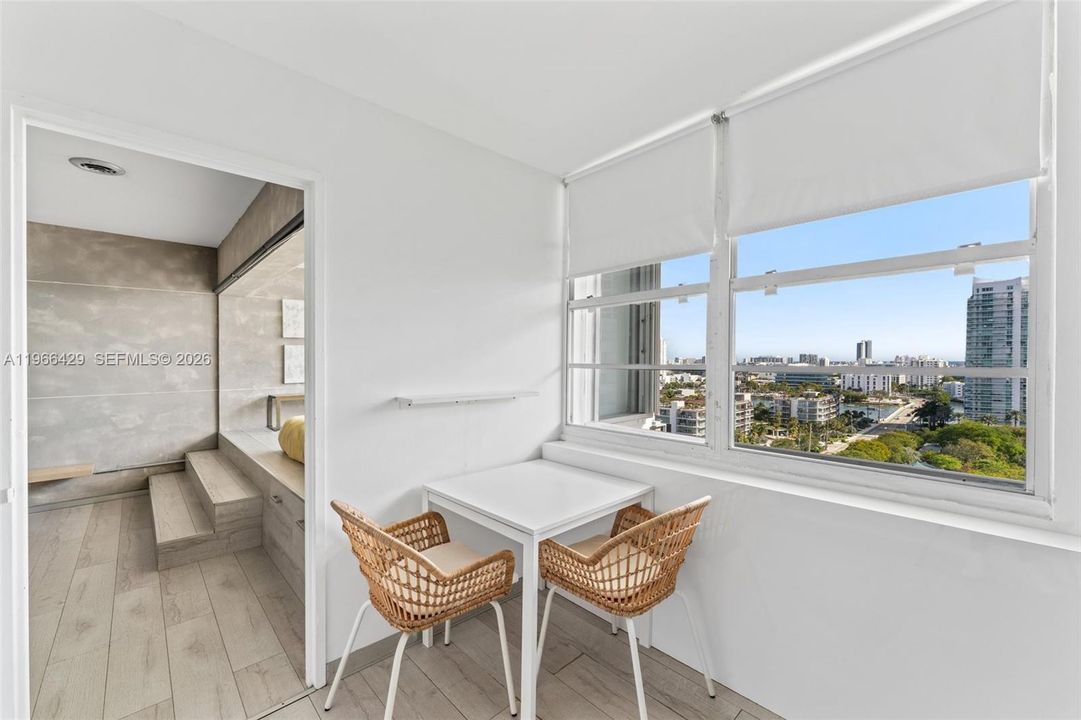 For Sale: $390,000 (0 beds, 1 baths, 544 Square Feet)