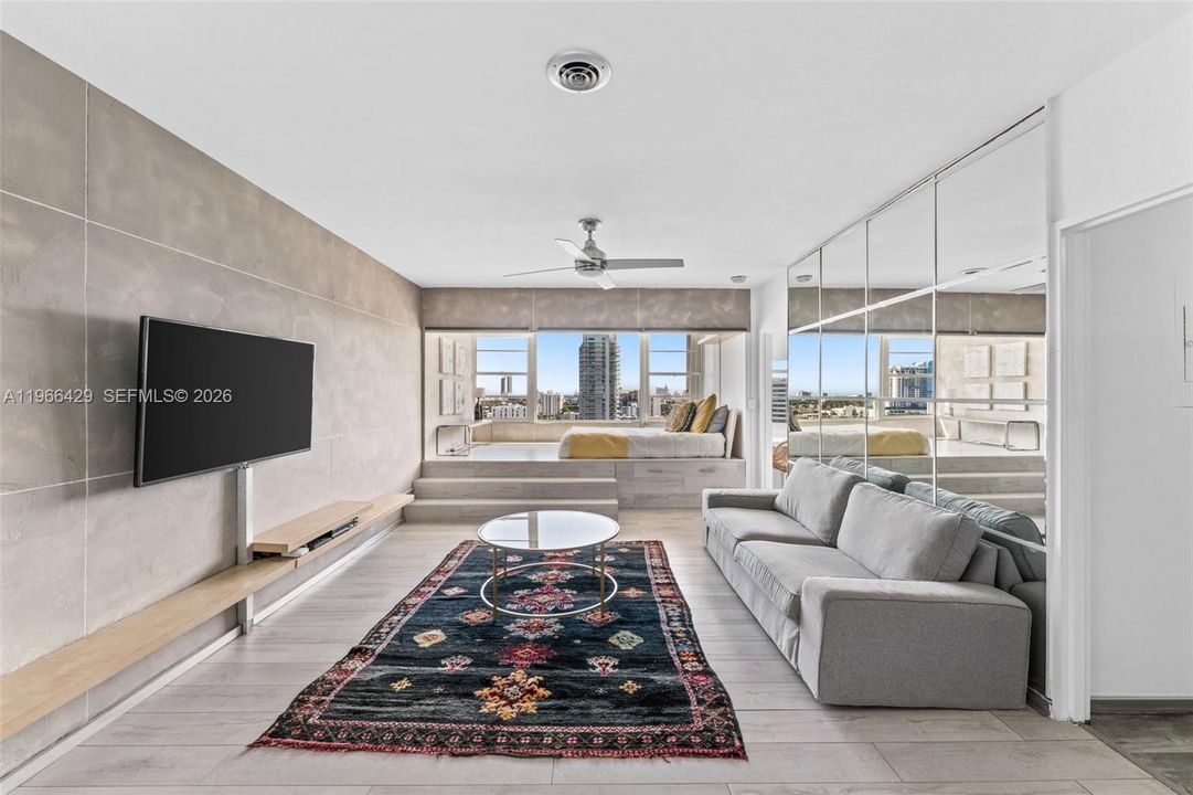 For Sale: $390,000 (0 beds, 1 baths, 544 Square Feet)