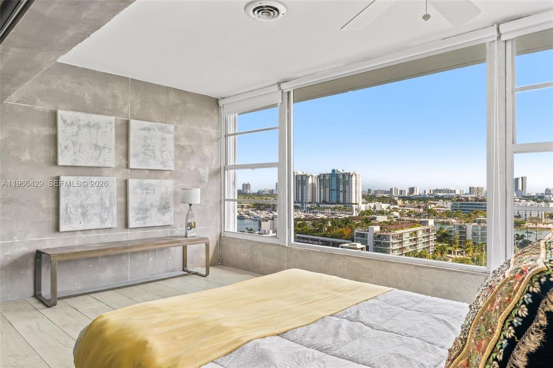 For Sale: $390,000 (0 beds, 1 baths, 544 Square Feet)