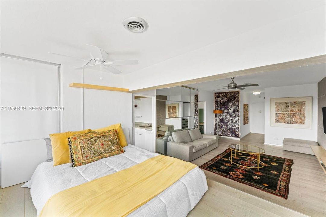 For Sale: $390,000 (0 beds, 1 baths, 544 Square Feet)