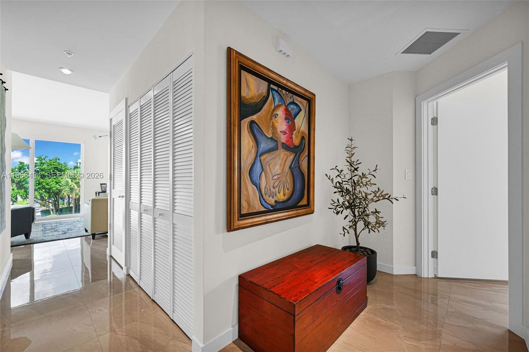 En Renta: $4,990 (2 camas, 2 baños, 1213 Pies cuadrados)