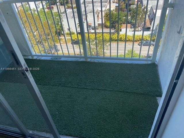 На продажу: $208,000 (1 спален, 1 ванн, 807 Квадратных фут)