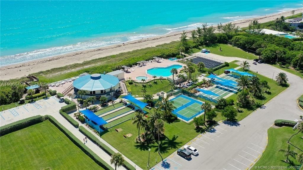 На продажу: $219,900 (2 спален, 1 ванн, 408 Квадратных фут)