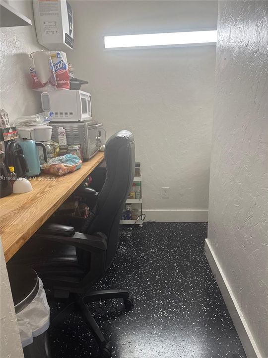 For Rent: $800 (0 beds, 0 baths, 0 Square Feet)