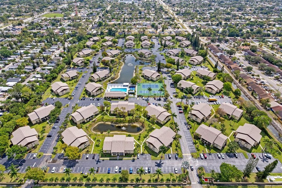 На продажу: $145,000 (2 спален, 1 ванн, 935 Квадратных фут)