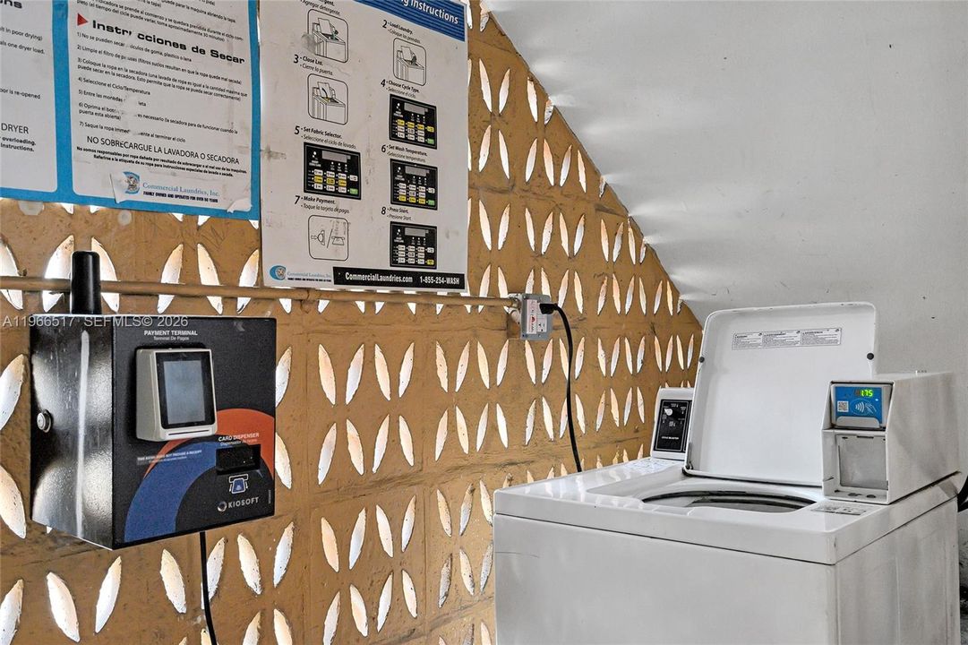 Под контрактом: $210,000 (2 спален, 1 ванн, 646 Квадратных фут)