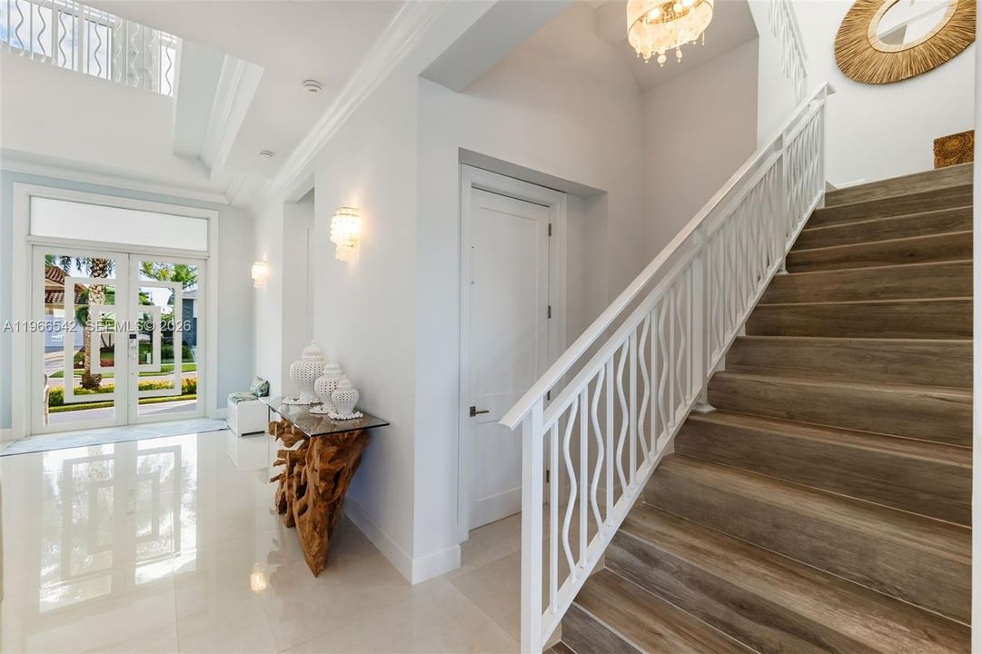 На продажу: $2,995,000 (4 спален, 4 ванн, 3336 Квадратных фут)