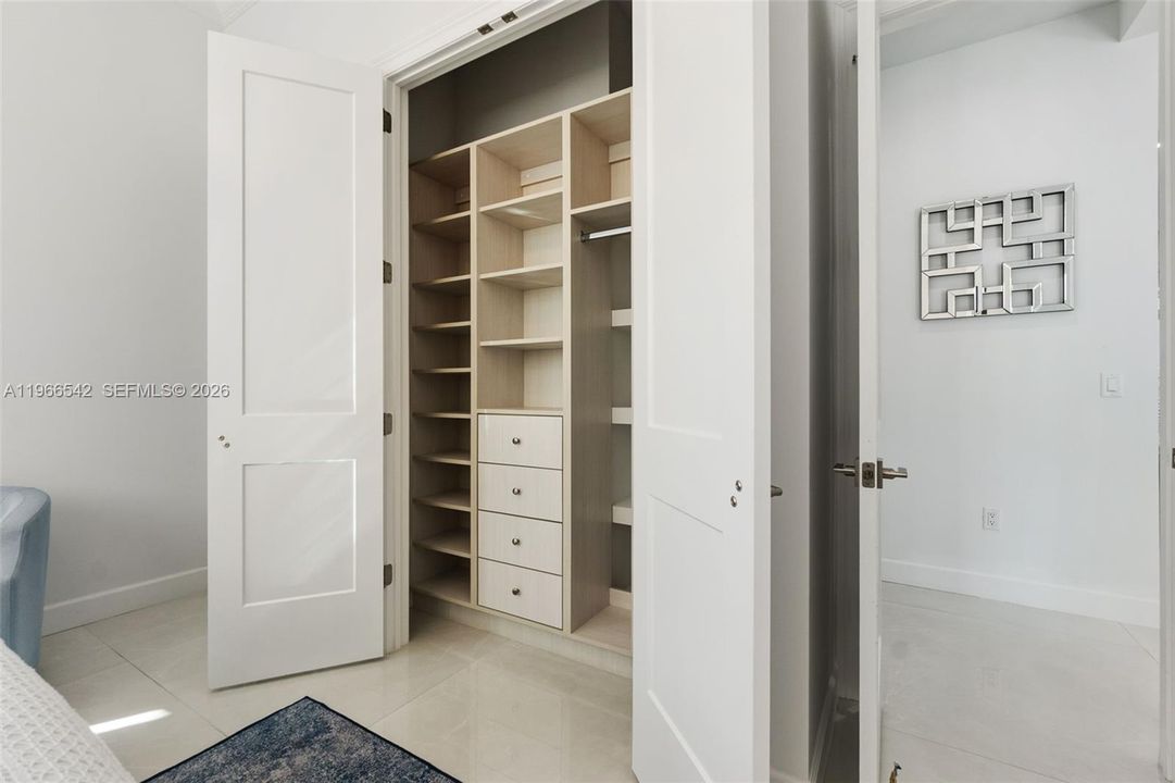 На продажу: $2,995,000 (4 спален, 4 ванн, 3336 Квадратных фут)