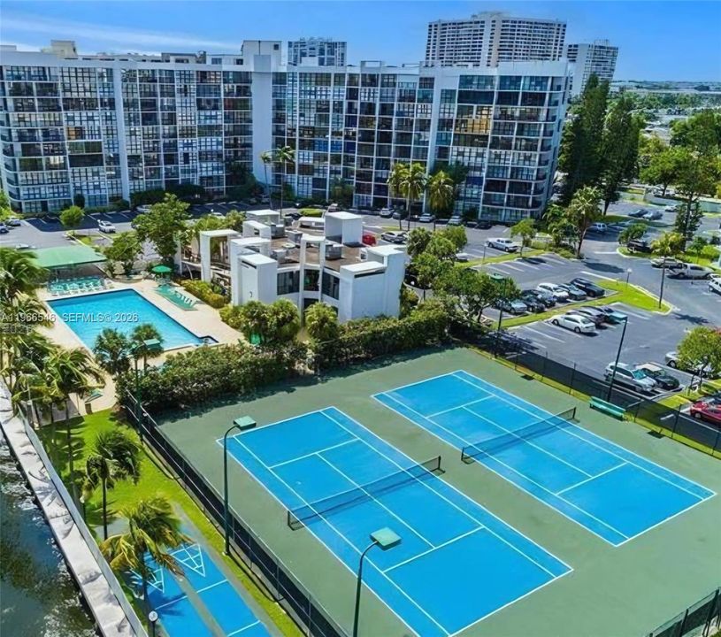 tennis court