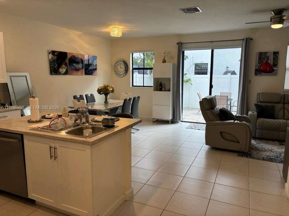 На продажу: $545,000 (3 спален, 2 ванн, 1486 Квадратных фут)