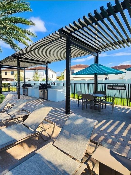 На продажу: $545,000 (3 спален, 2 ванн, 1486 Квадратных фут)