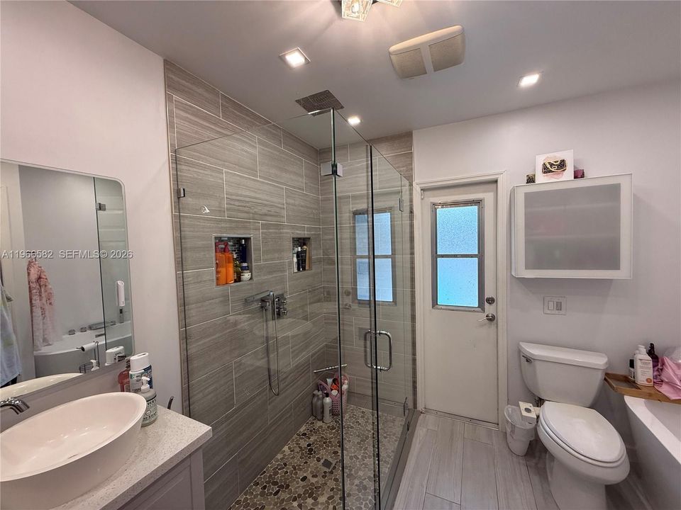 В аренду: $5,675 (4 спален, 2 ванн, 2175 Квадратных фут)