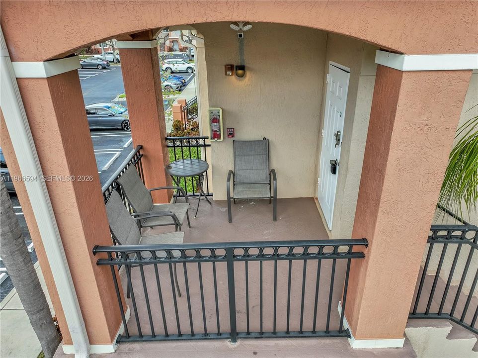 На продажу: $255,900 (3 спален, 2 ванн, 1092 Квадратных фут)