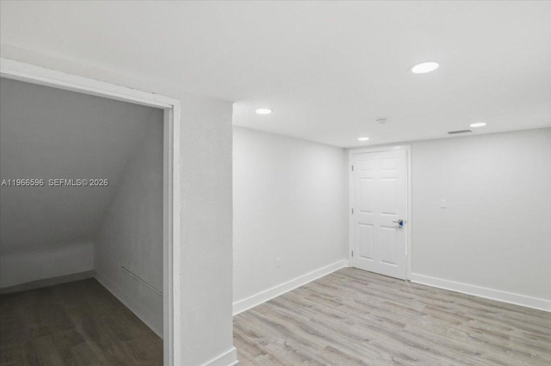 出租: $60 (0 贝兹, 0 浴室, 0 平方英尺)