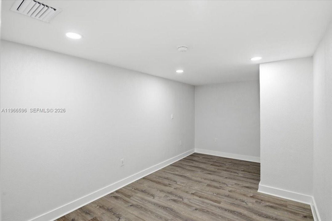 出租: $60 (0 贝兹, 0 浴室, 0 平方英尺)