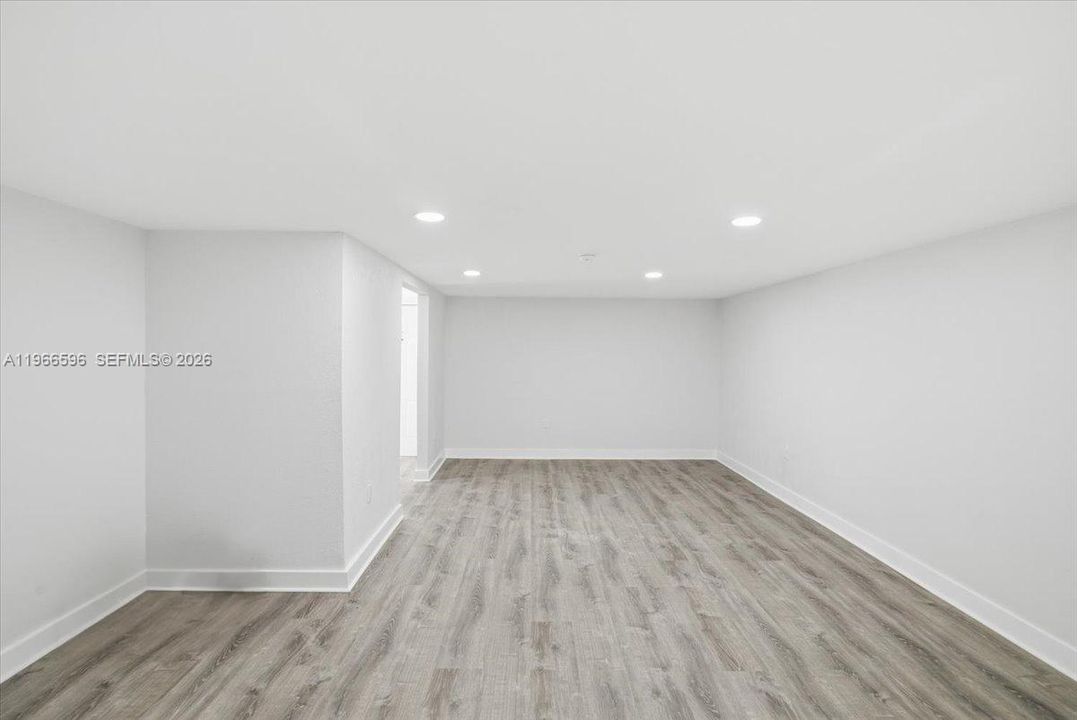 出租: $60 (0 贝兹, 0 浴室, 0 平方英尺)