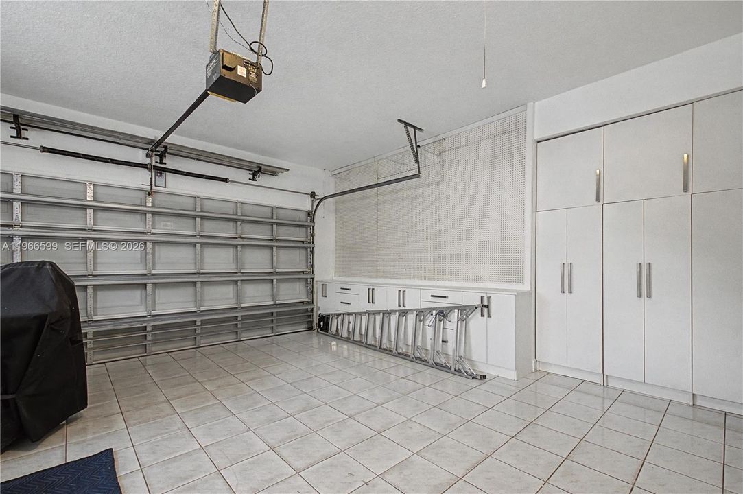 For Sale: $1,500,000 (5 beds, 4 baths, 3299 Square Feet)