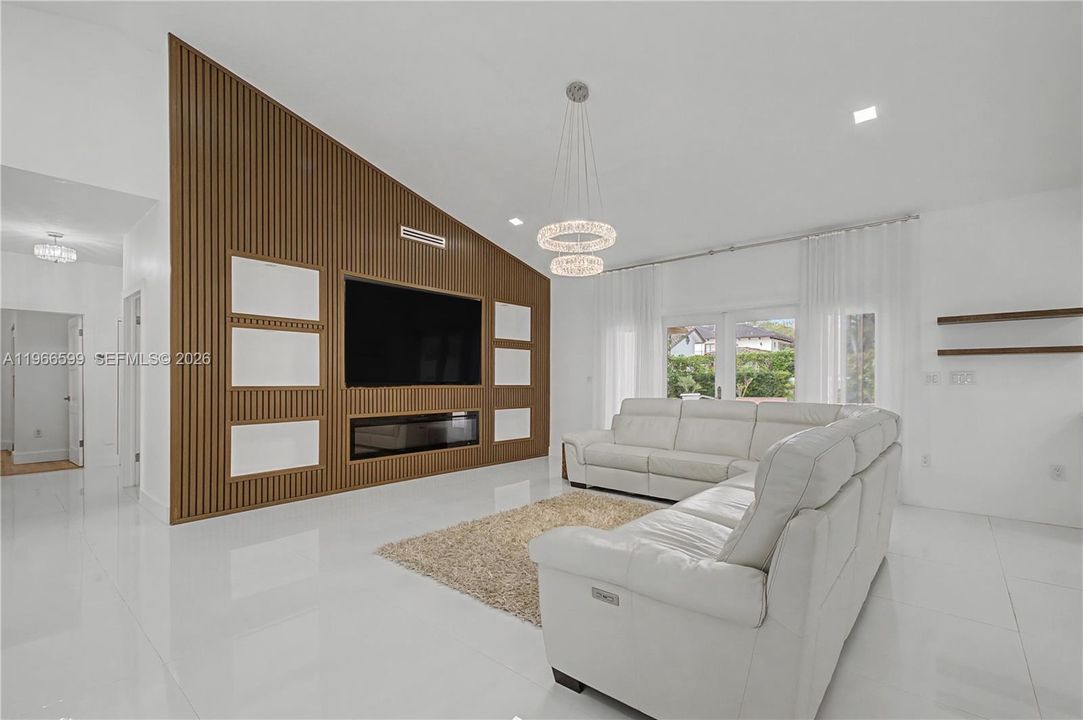 For Sale: $1,500,000 (5 beds, 4 baths, 3299 Square Feet)