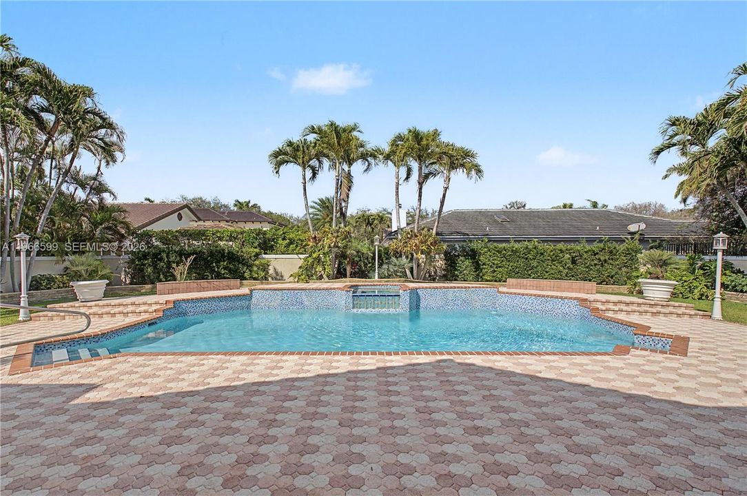 For Sale: $1,500,000 (5 beds, 4 baths, 3299 Square Feet)
