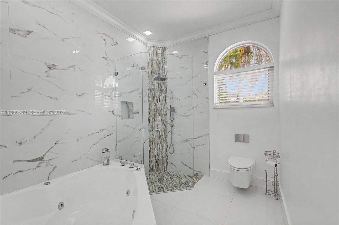 For Sale: $1,500,000 (5 beds, 4 baths, 3299 Square Feet)