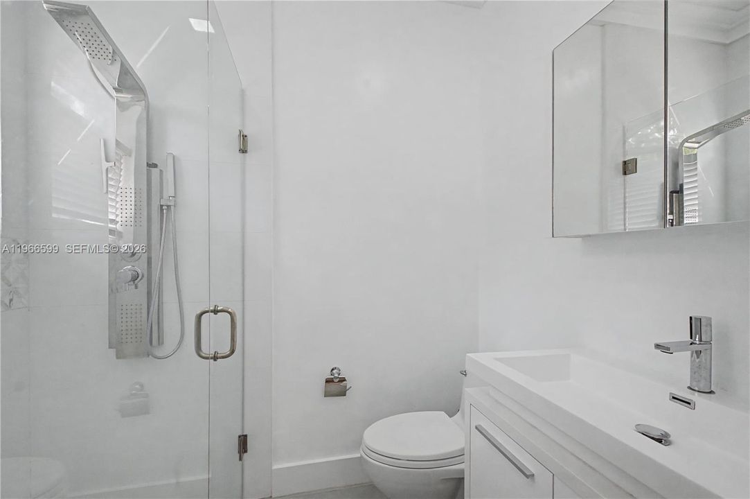 For Sale: $1,500,000 (5 beds, 4 baths, 3299 Square Feet)