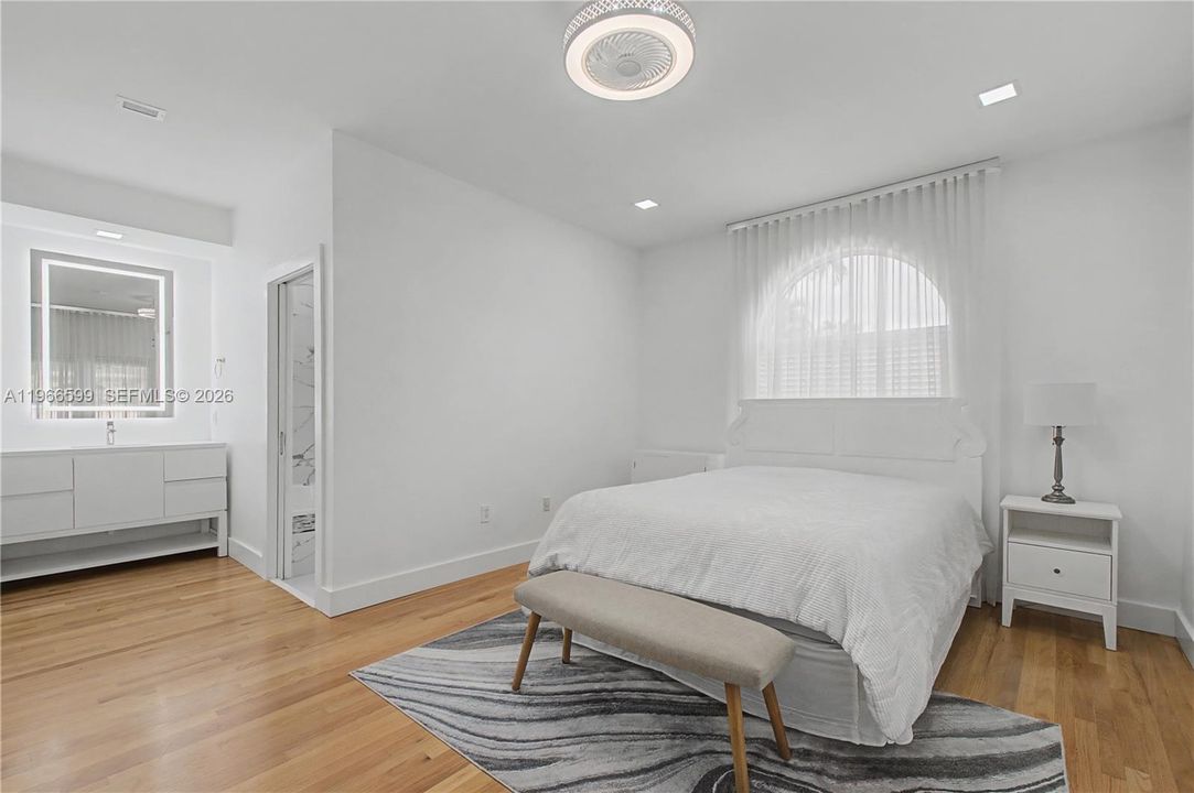 For Sale: $1,500,000 (5 beds, 4 baths, 3299 Square Feet)
