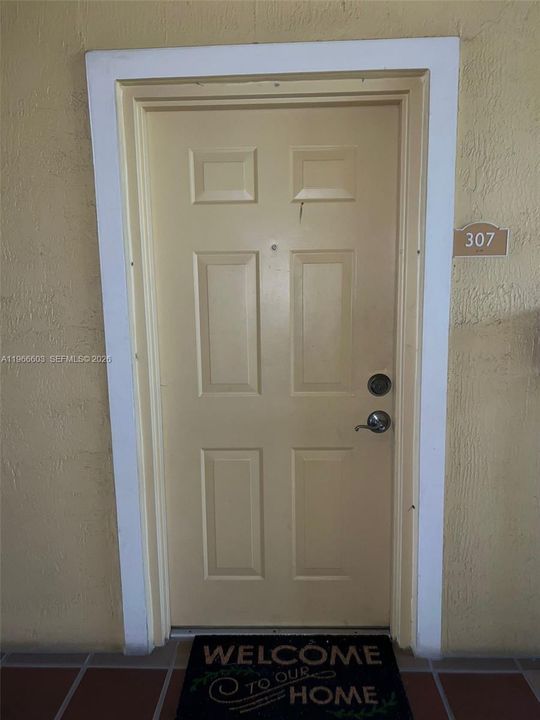 En Venta: $360,000 (2 camas, 2 baños, 870 Pies cuadrados)