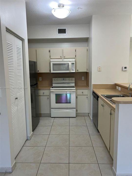En Venta: $360,000 (2 camas, 2 baños, 870 Pies cuadrados)