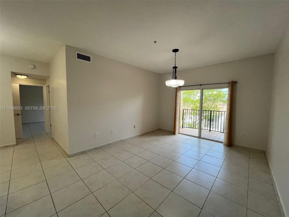 En Venta: $360,000 (2 camas, 2 baños, 870 Pies cuadrados)